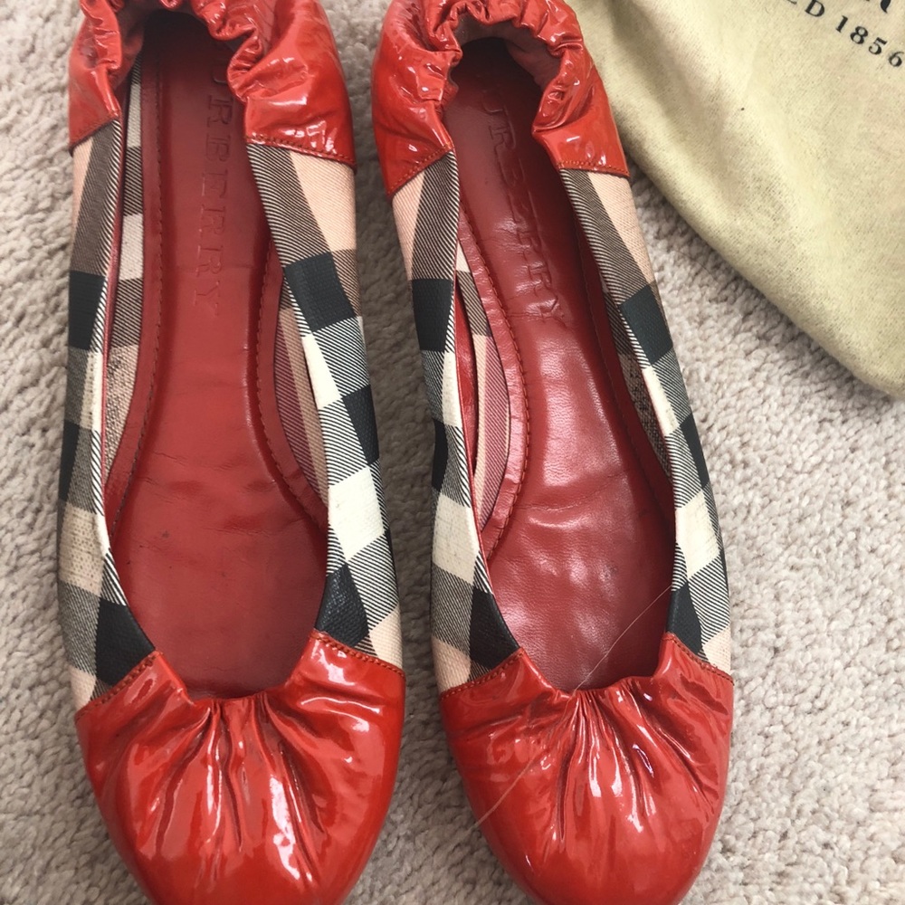 Burberry flats